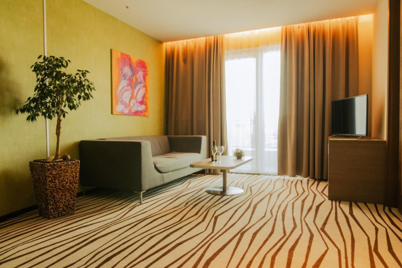 Hotel Ponteo - Activity Park Братислава Экстерьер фото
