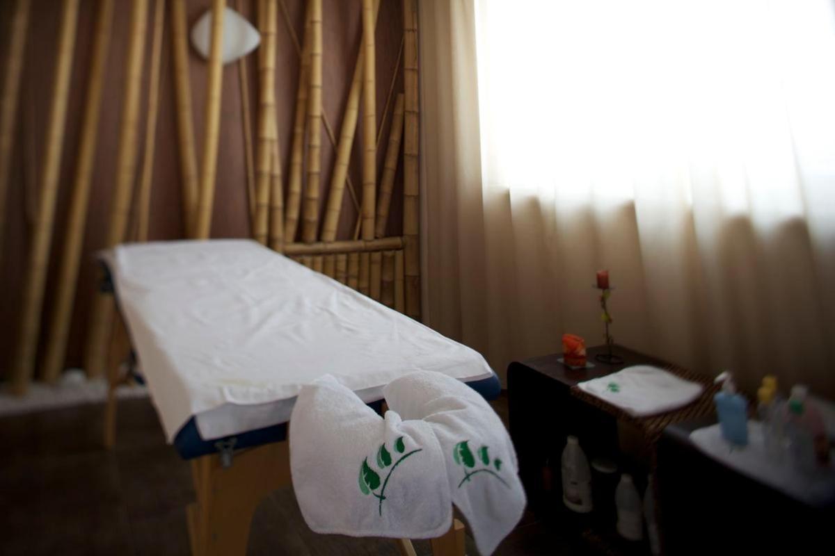 Hotel Ponteo - Activity Park Братислава Экстерьер фото